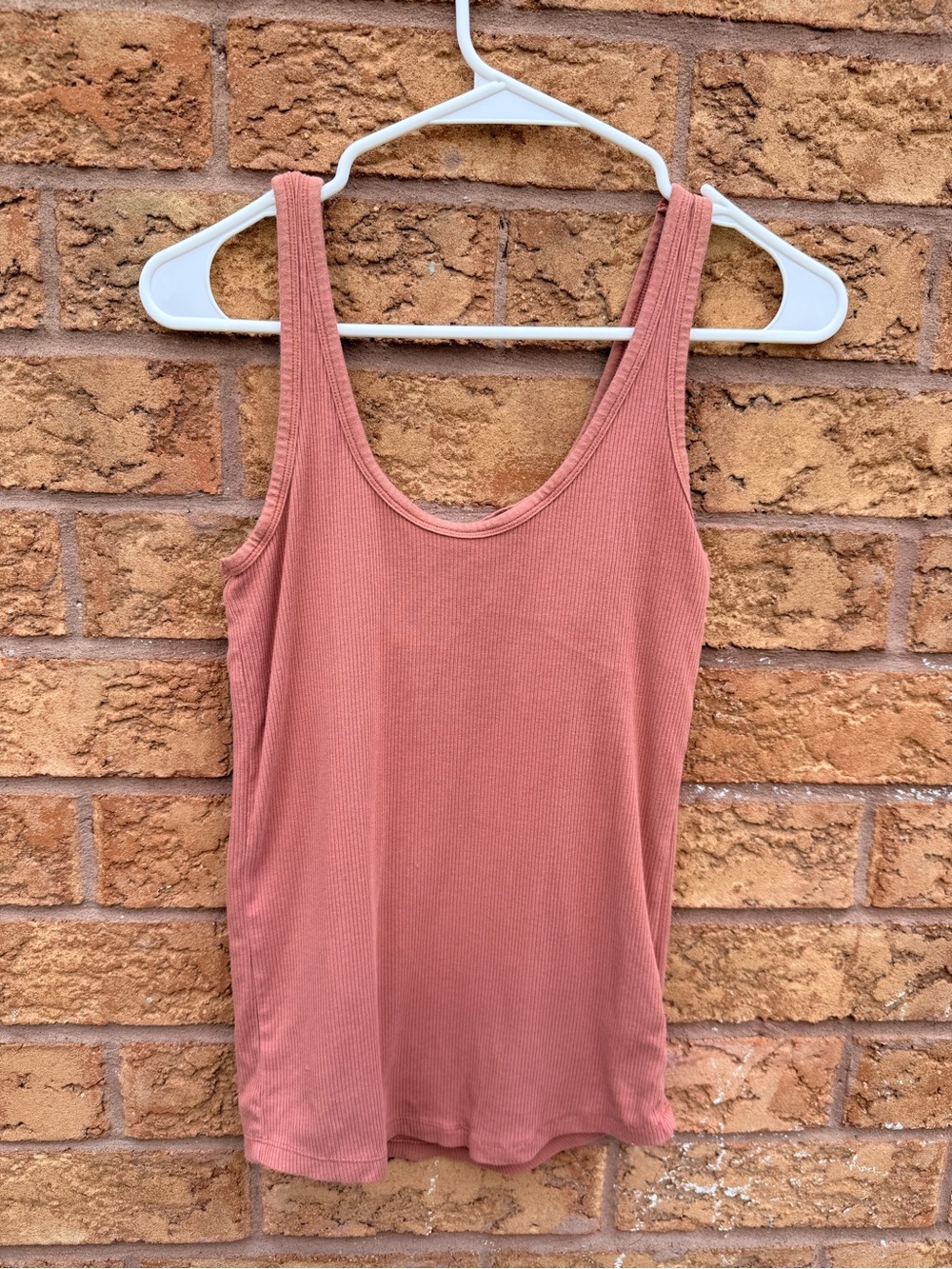 10/$25 • Gap Body Favourite Cami Ribbed Tank